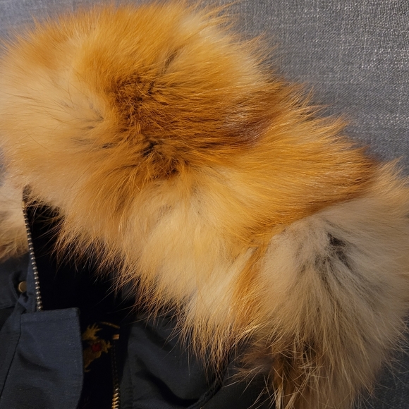 Moose Knuckles - Gold Stirling Parka Fur - Picture 13 of 13
